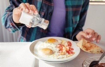 Uso excessivo de sal: um vilão silencioso para a saúde